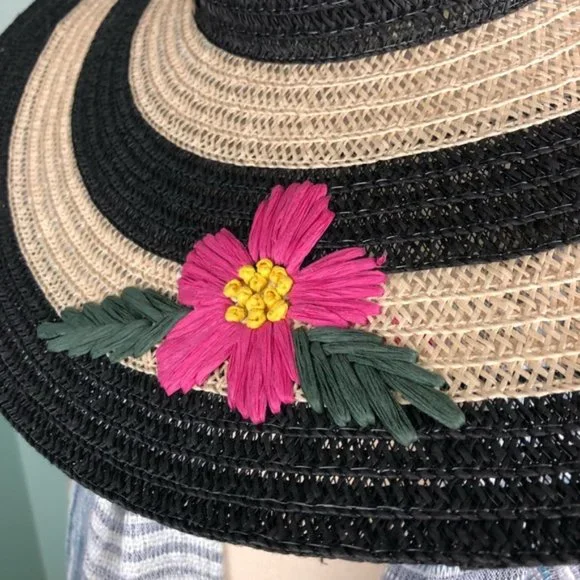 Betsey Johnson Black and Cream Floral Sun Hat - Picture 5 of 6